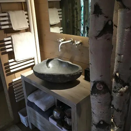 Mine De Rien לינה וארוחת בוקר